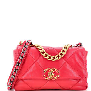 Chanel 19 Flap Bag Quilted Leather #231224C47B